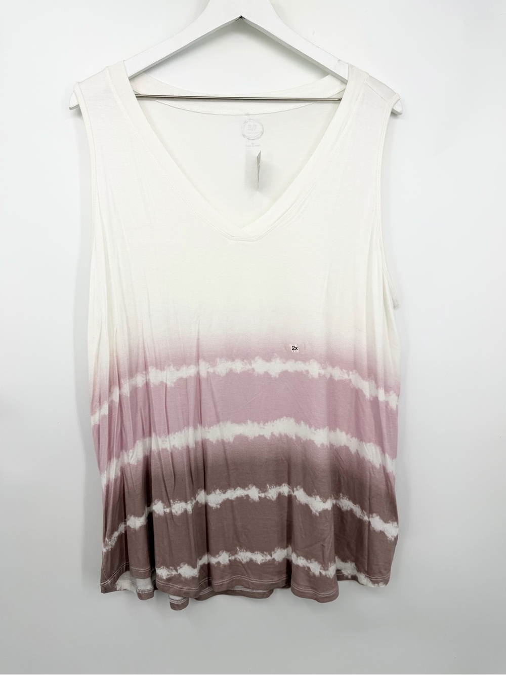 Sleeveless V-Neck Tie-Dye Ombre Tank Top in White and Mauve